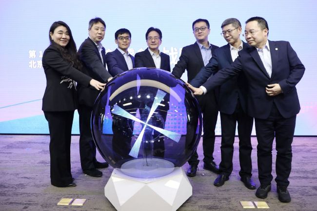 久久中文字幕2021精品